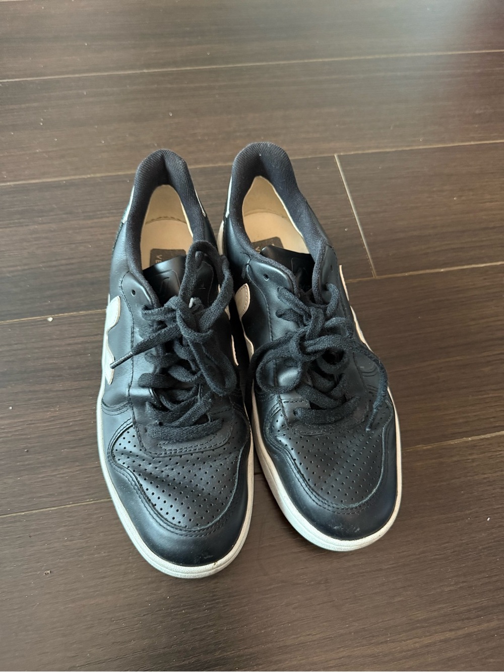 Black Veja Sneaker